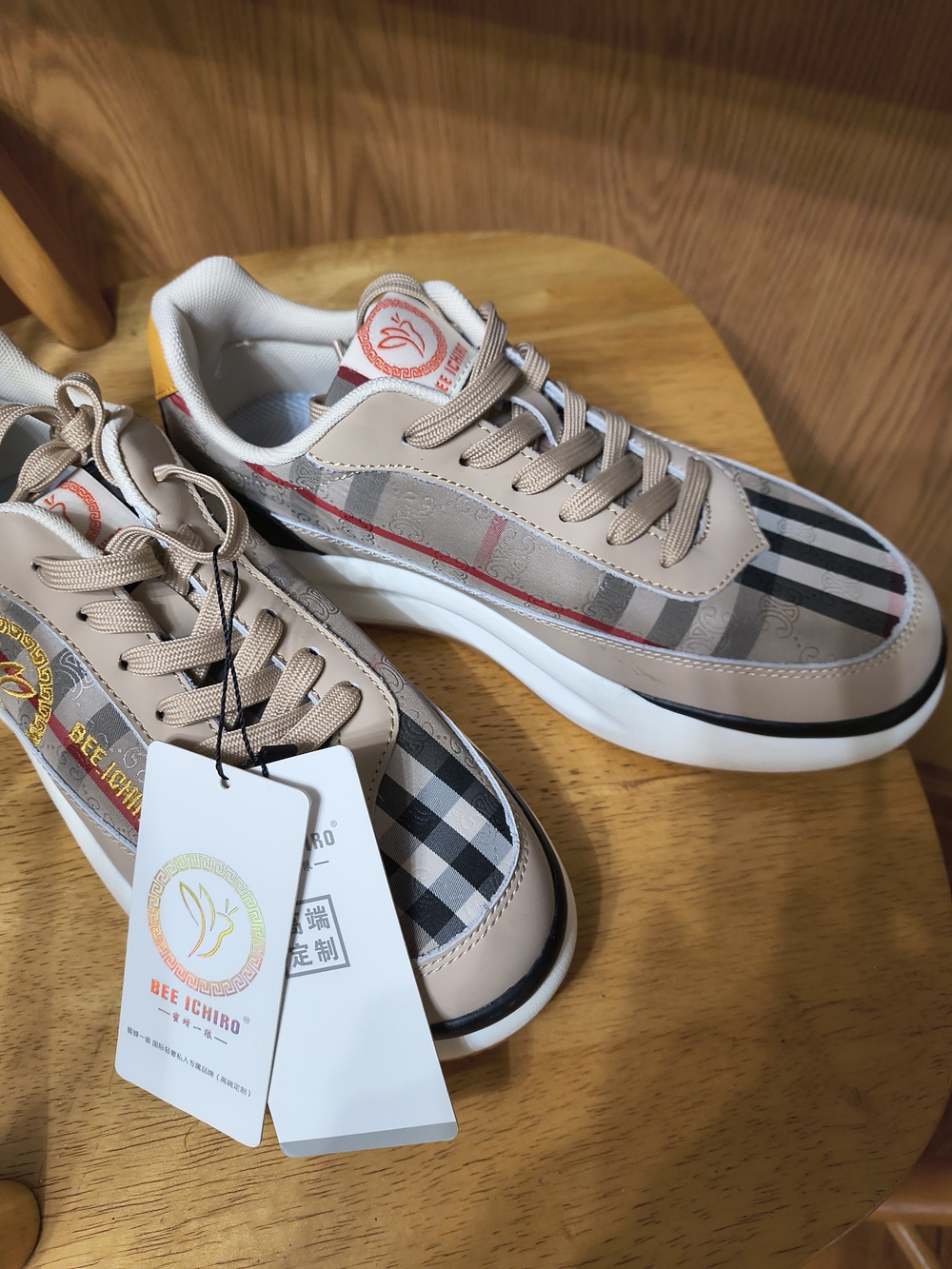 Beige Plaid Women's Bee Ichiro Fashion Sneakers